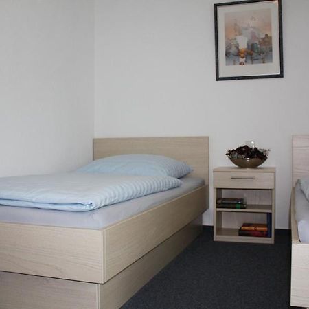 Pension Stadler Obertraubling Екстер'єр фото